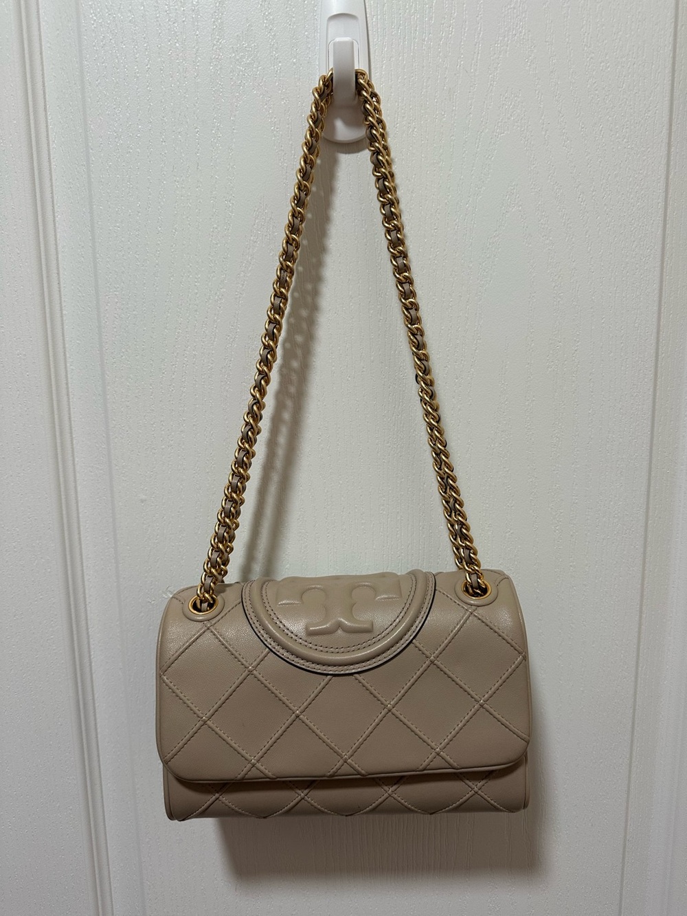 Tory Burch Quilted Leather Shoulder Bag in Beige with Gold Chain